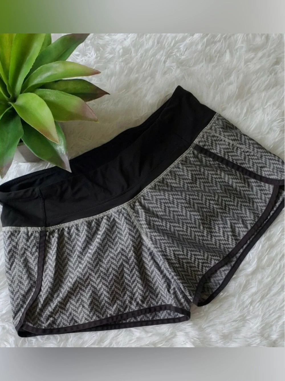 Women's Gray Chevron Active Shorts with Black Waistband